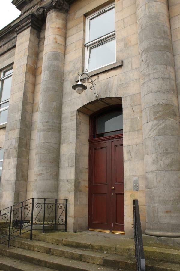 The Bell Tower Apartment Inverness Bagian luar foto